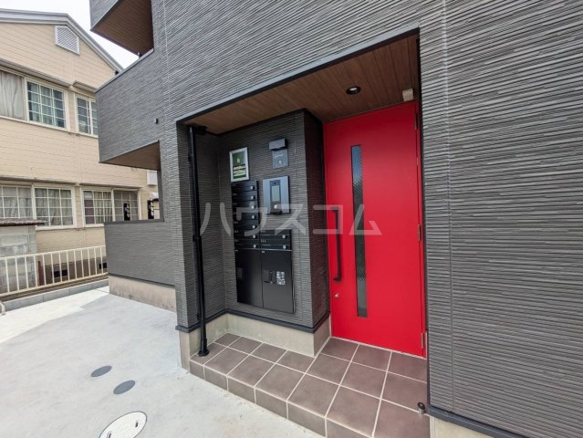 2/4 エントランス