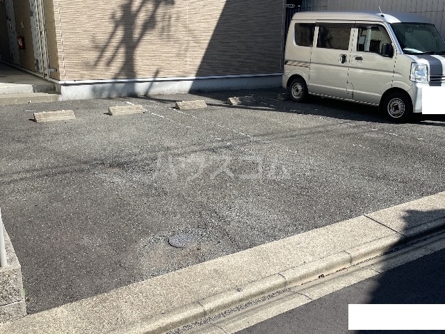 14/19 駐車場