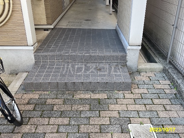 13/19 エントランス