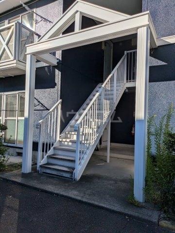 17/23 エントランス