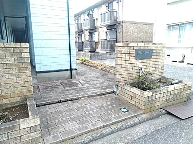 19/25 エントランス