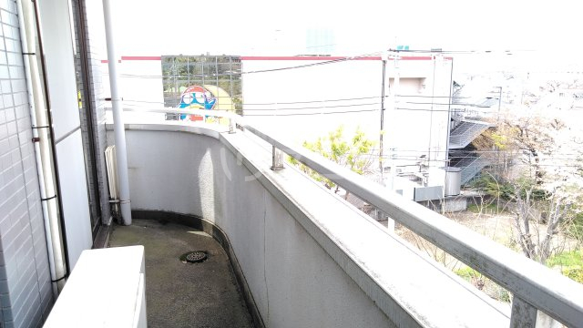 16/27 バルコニー