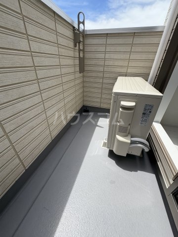 13/18 バルコニー