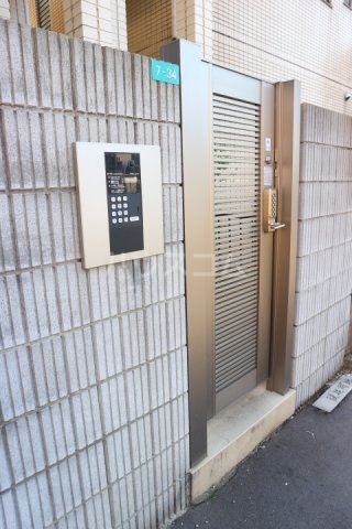 15/22 エントランス