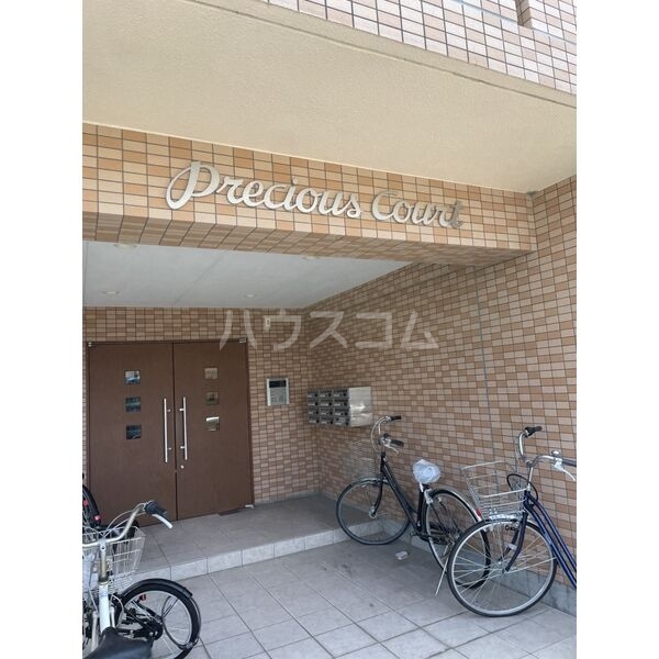 15/15 エントランス