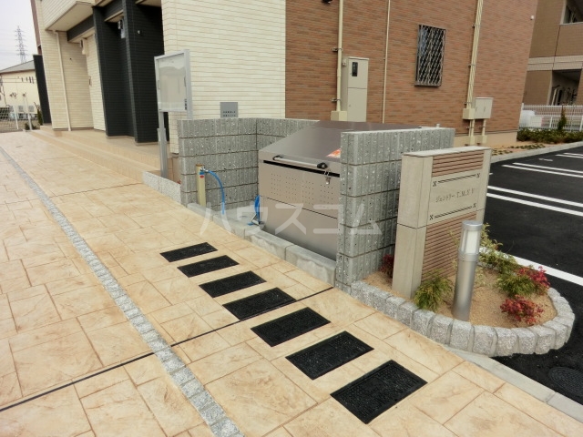 21/24 エントランス