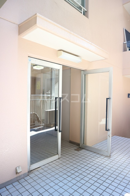 22/30 エントランス