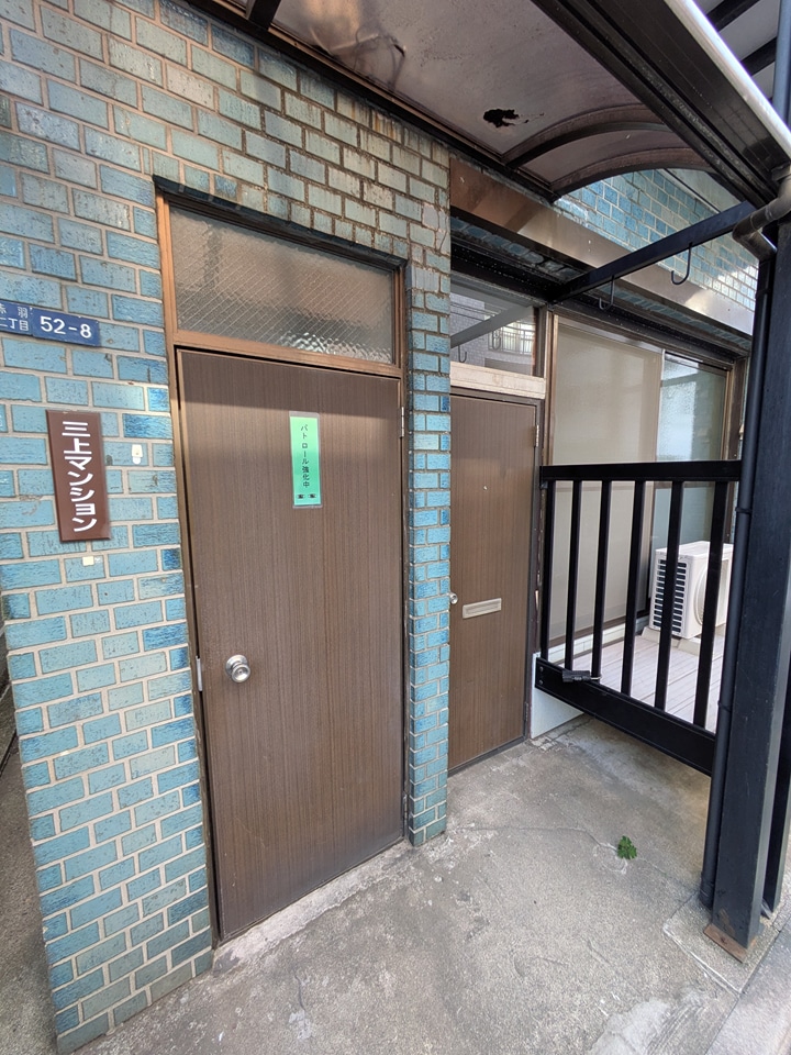 建物エントランス