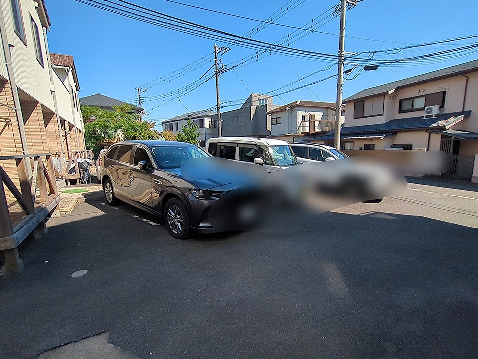 28/30 駐車場