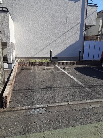 4/13 駐車場
