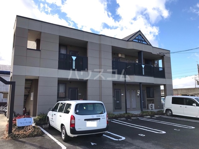 23/26 エントランス