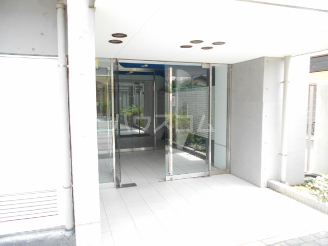 13/23 エントランス