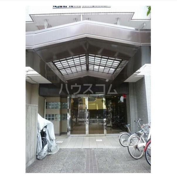 16/26 エントランス