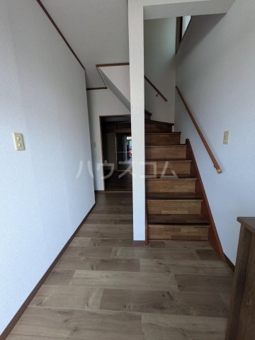 28/30 エントランス