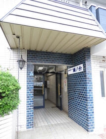 16/26 エントランス