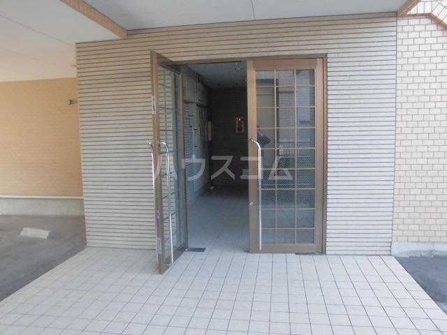 19/28 エントランス