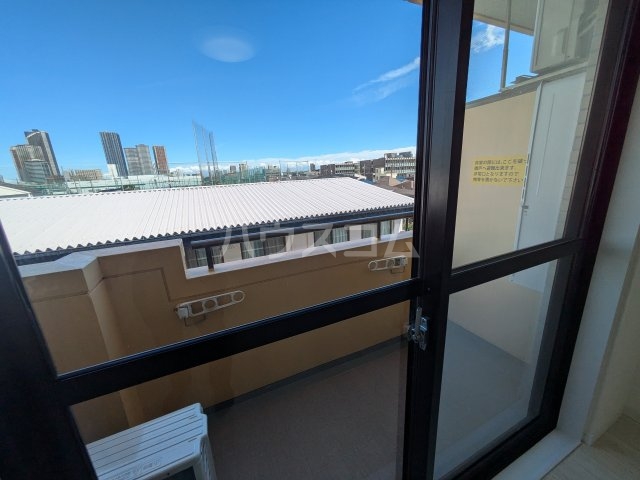 15/23 バルコニー
