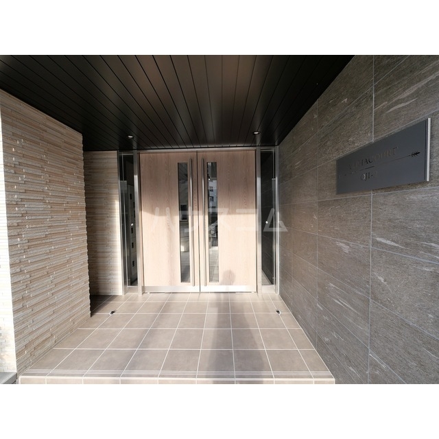 16/25 エントランス