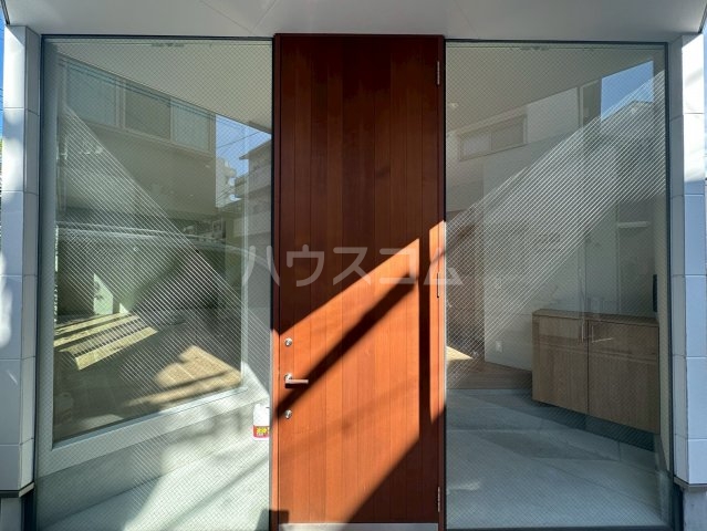 2/3 エントランス