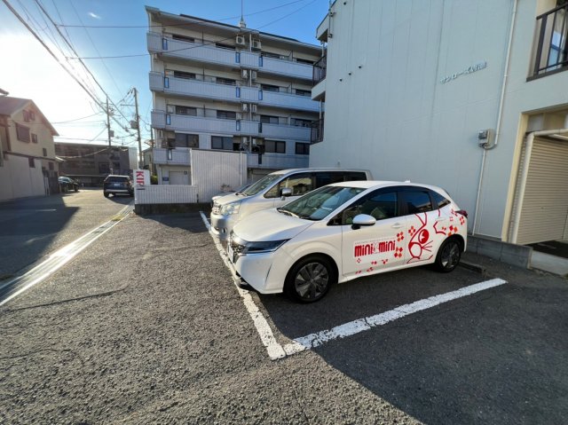 14/20 駐車場