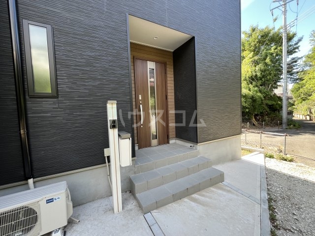 28/30 エントランス