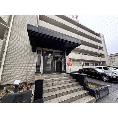 26/30 エントランス