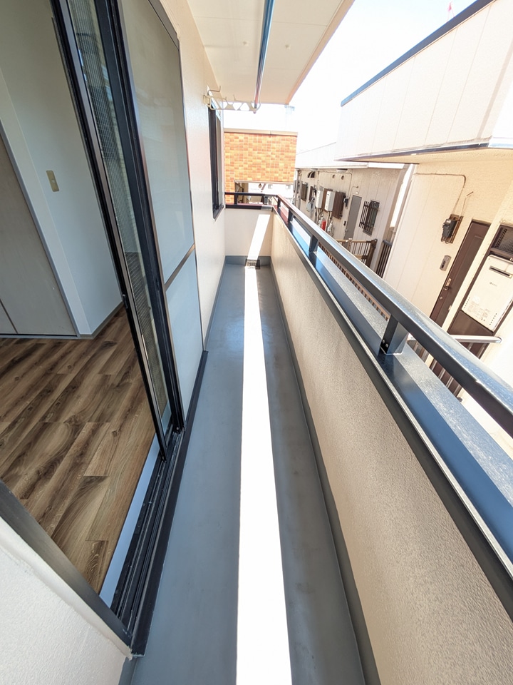 20/30 バルコニー