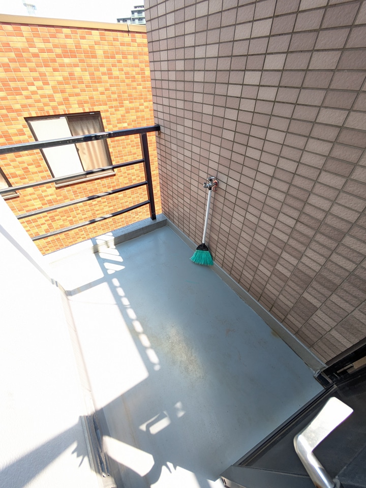 21/30 バルコニー