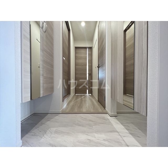 14/25 エントランス