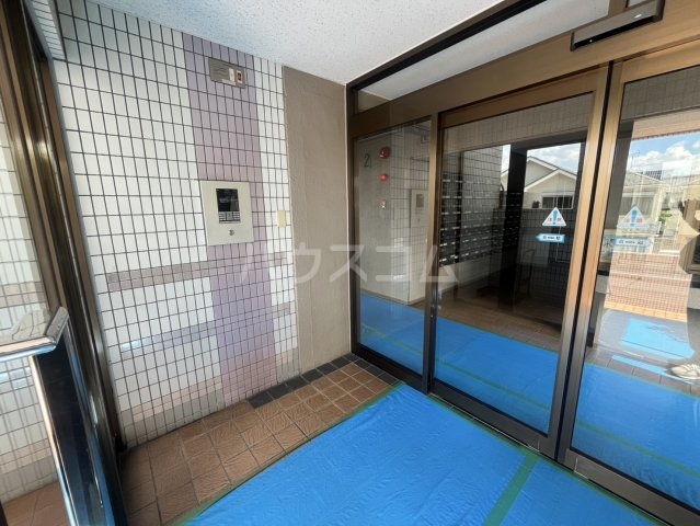 22/30 エントランス