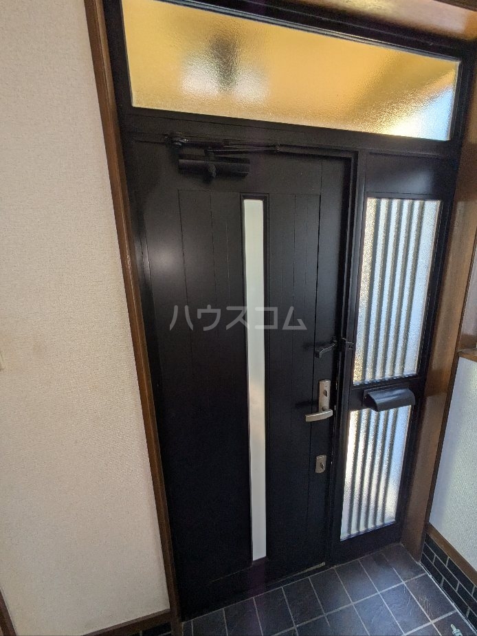 14/30 玄関