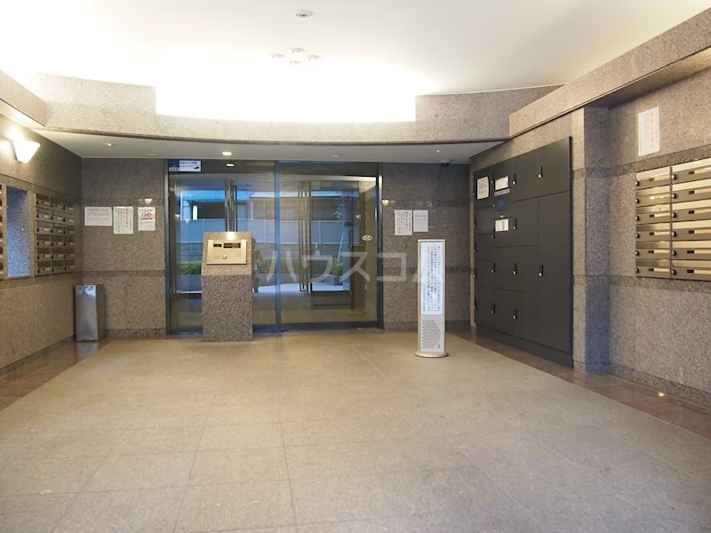 15/18 エントランス