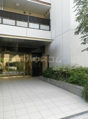 14/23 エントランス