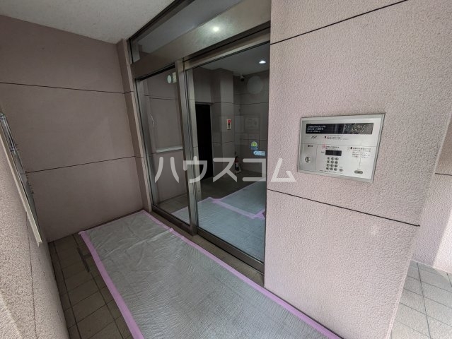 14/20 エントランス