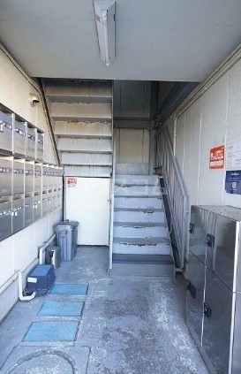 2/5 エントランス