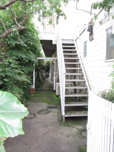 22/30 エントランス