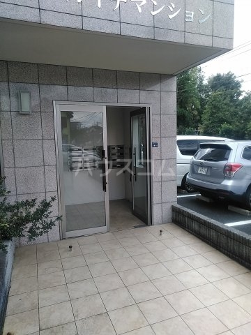 19/28 エントランス