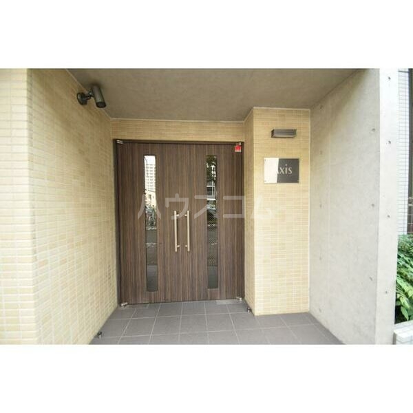 16/18 エントランス