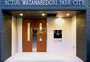 14/22 エントランス