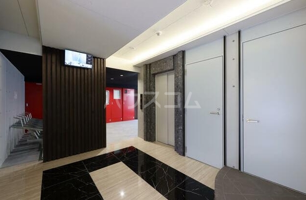 22/30 エントランス