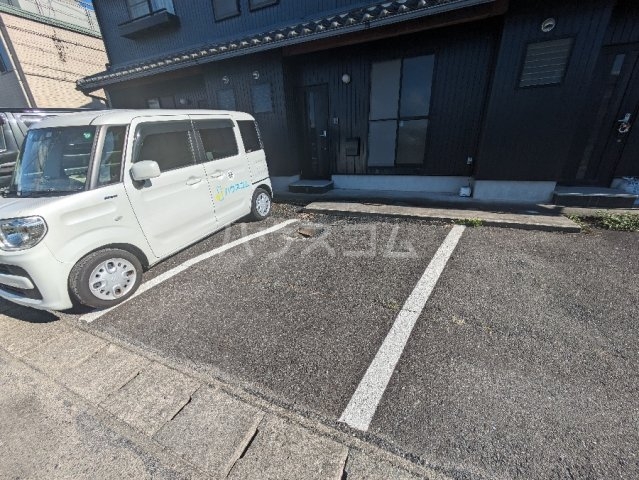 2/2 駐車場