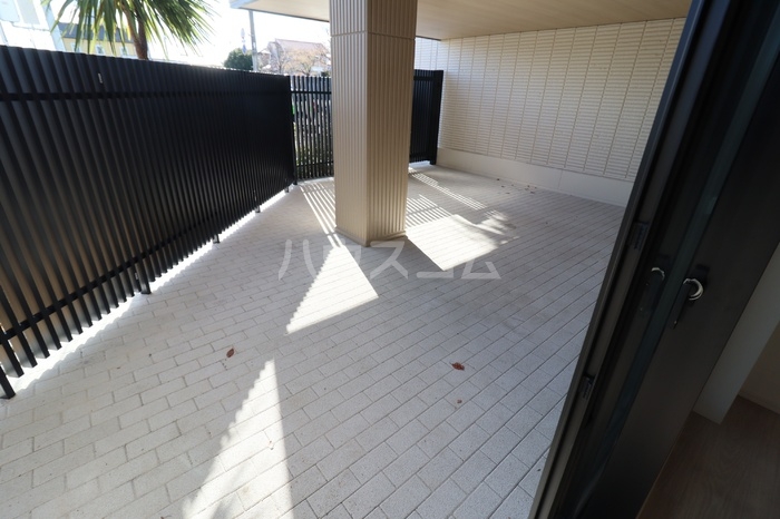 13/22 バルコニー