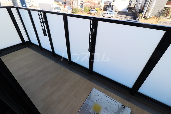 13/22 バルコニー