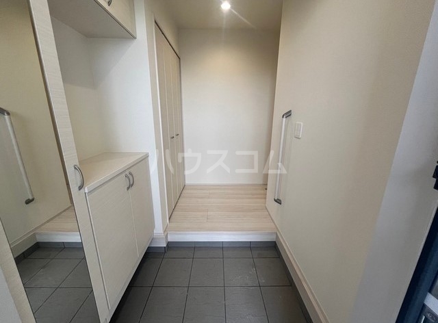 22/30 エントランス