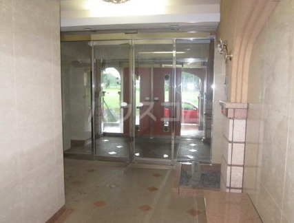 17/18 エントランス