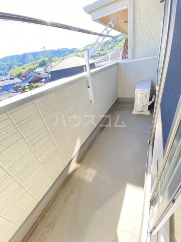 18/27 バルコニー