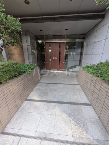 2/2 エントランス