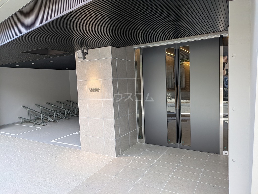 17/23 エントランス