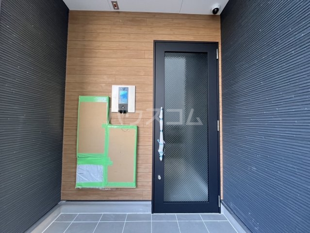 26/30 エントランス