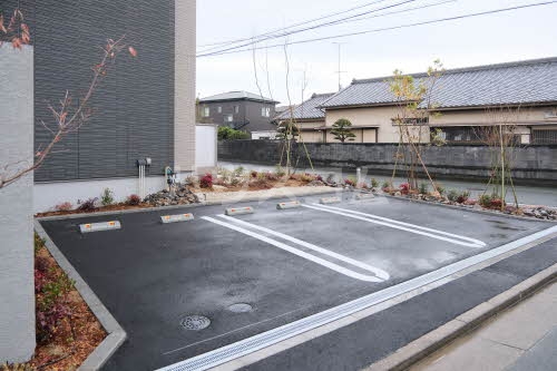 24/30 駐車場